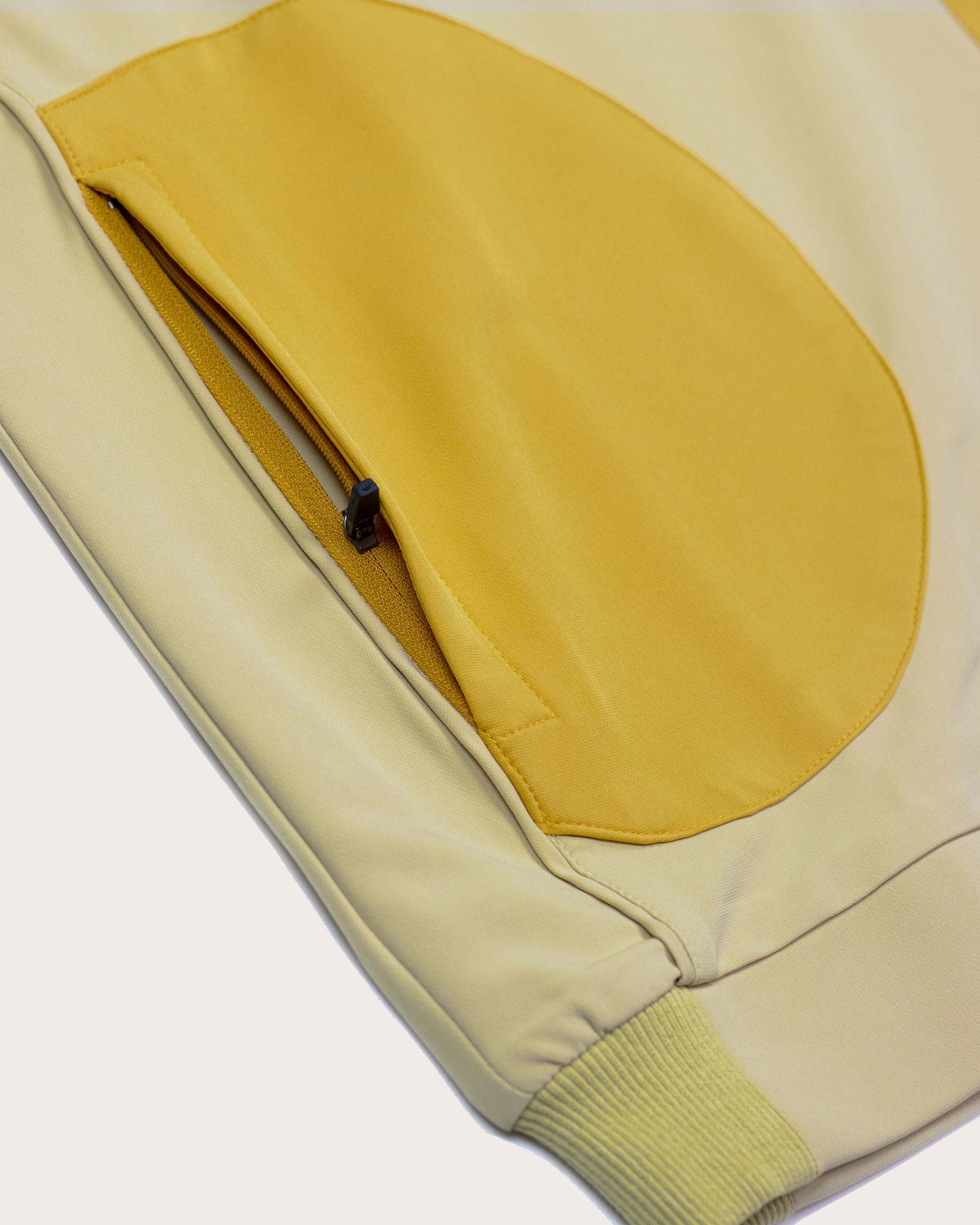 Contrast Quarter Zip Butter-Golf Jackets & Gilets-Radry Golf-Soft Hands Club UK